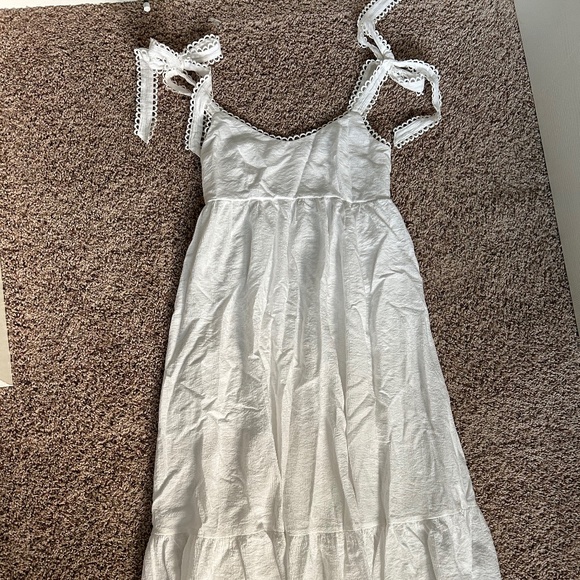 MINE Bow-Tie Maxi Dress - Picture 1 of 3